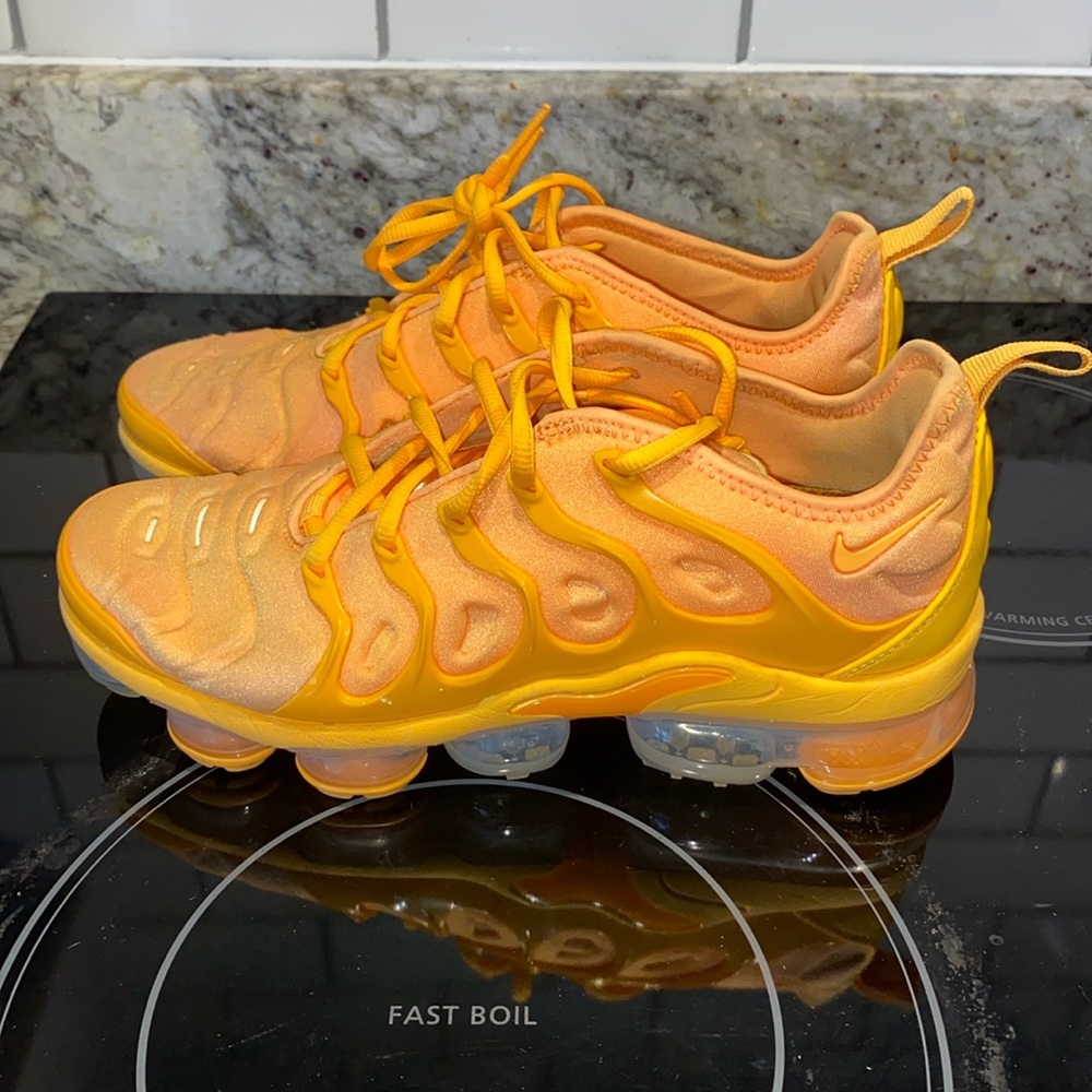 Orange Cream Vapormax Plus